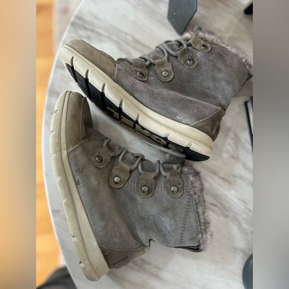 Sorel Joan Explorer Grey/Taupe Lace Up Fur Lined Boot - Picture 5 of 12